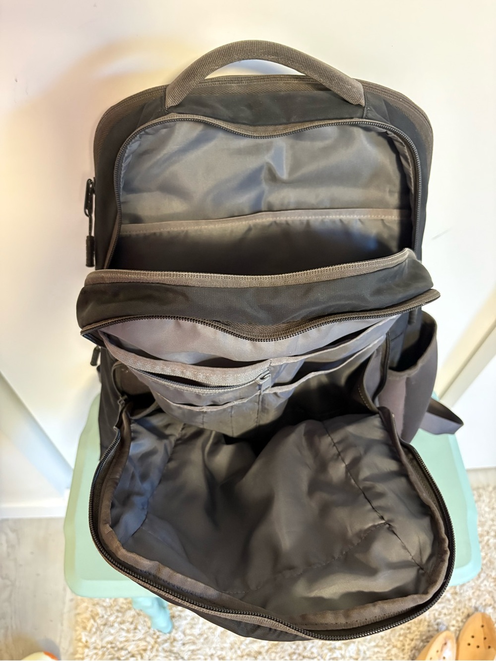 Timbuk2 “Authority” laptop backpack deluxe in eco black, good condition - Picture 7 of 8
